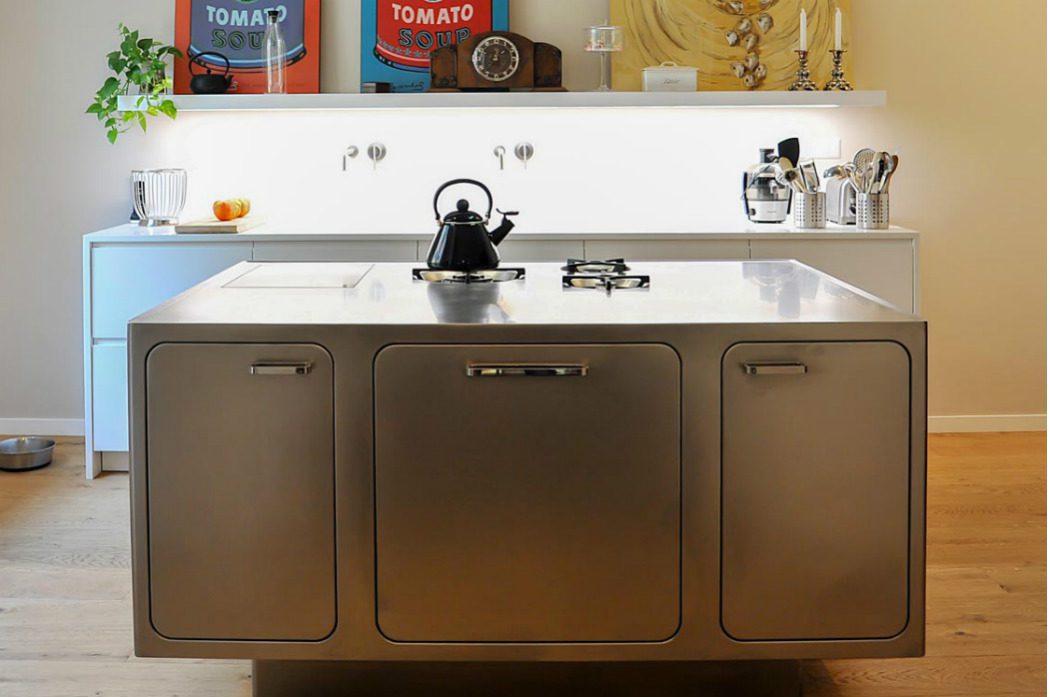 Cucina con isola centrale